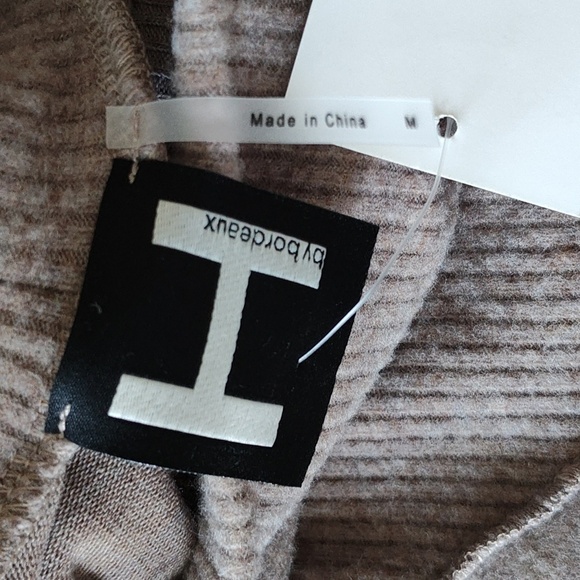 H by Bordeaux Pull Over Chic Sweater Size M - Picture 7 of 7